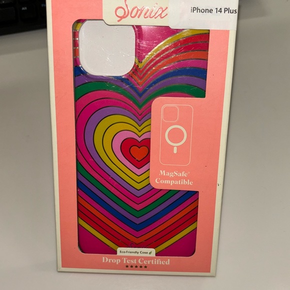 NWT iPhone 14 Plus rainbow heart MagSafe compatible phone case Sonix - Picture 1 of 3